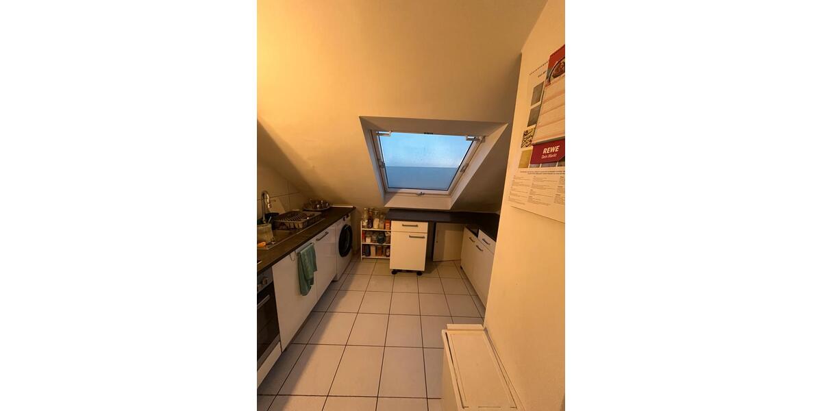 Dachgeschoßwohnung Düsseldorf Pempelfort - 2 Zimmer, 45 m&sup2;, 495&euro; | Angebot:24778069