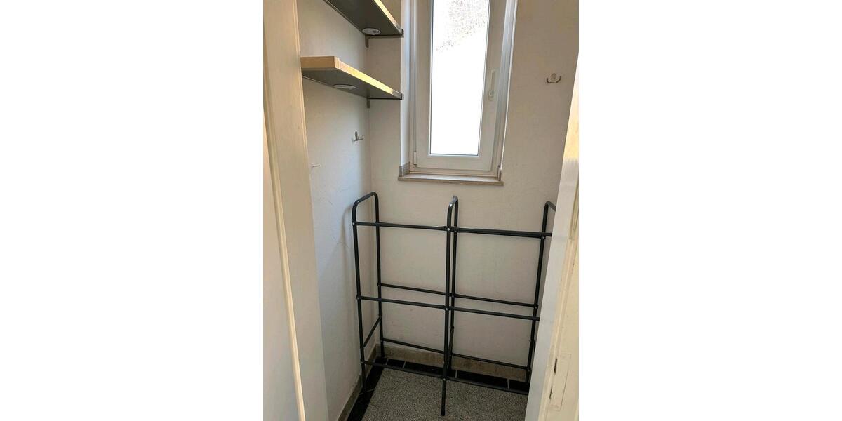 Etagenwohnung Duisburg Hamborn - 4 Zimmer, 110 m&sup2;, 1.350&euro; | Angebot:26355251
