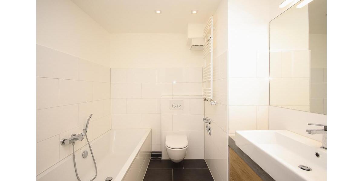 Dachgeschoßwohnung Düsseldorf Stadtbezirk 2 - 2 Zimmer, 89 m&sup2;, 1.600&euro; | Angebot:24889835