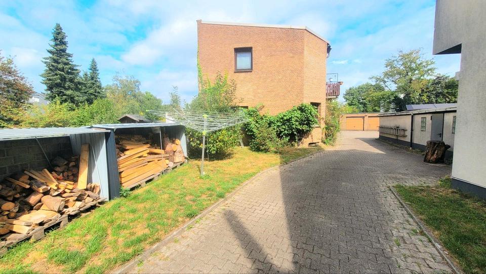 Freie 4 Zimmer EG Wohnung im Zweifamilienhaus + Dreifamilienhaus zimmer