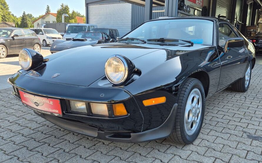 Porsche 928 129.000 km 17.890 € Recklinghausen 45659