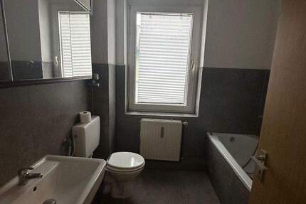 Charmante 2 Zimmer - Altbauwohnung mit separater Küche und modernem Bad 2 zimmer