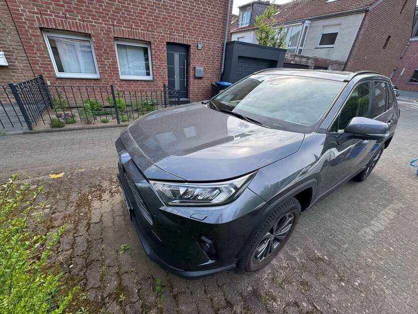 RAV 4
