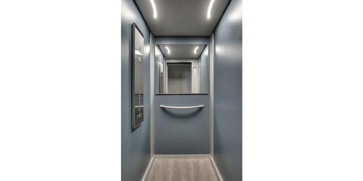 Etagenwohnung Düsseldorf Stadtmitte - 2 Zimmer, 71 m&sup2;, 1.175&euro; | Angebot:26236673