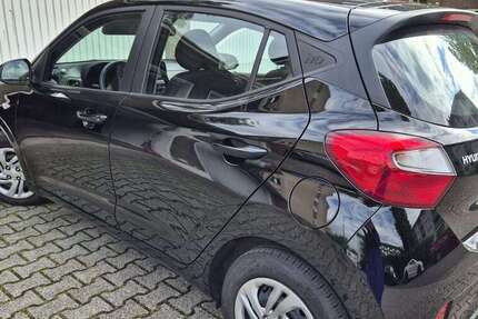 Hyundai i10 16.550 km 13.850 &euro; Duisburg, Stadt 47228