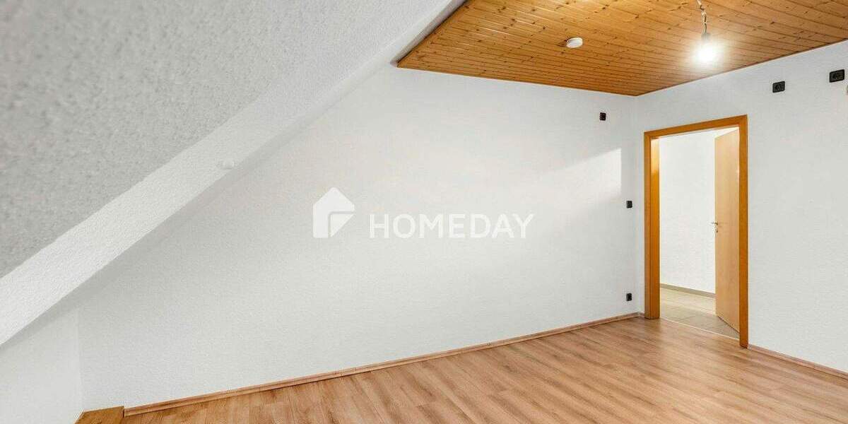 Etagenwohnung Duisburg Marxloh - 3 Zimmer, 106 m&sup2;, 99.000&euro; | Angebot:25373572