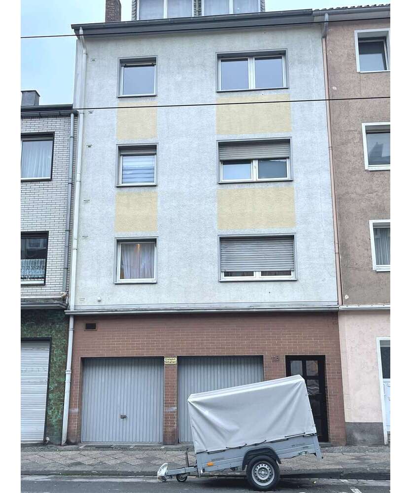 Haus zum Kaufen in Krefeld 497.500 € 255.45 m²