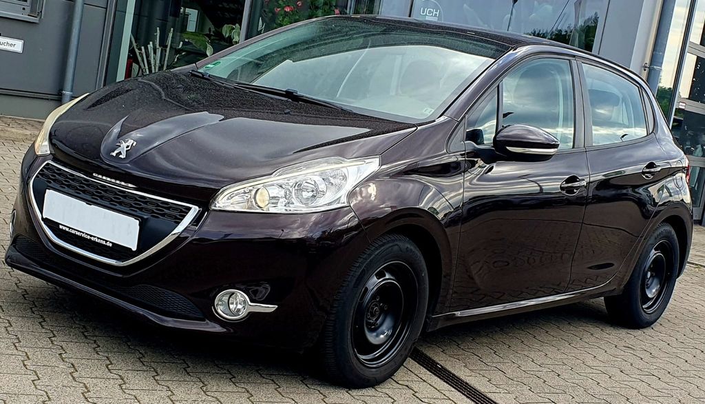 Peugeot 208 92.000 km 3.490 &euro; Krefeld 47804