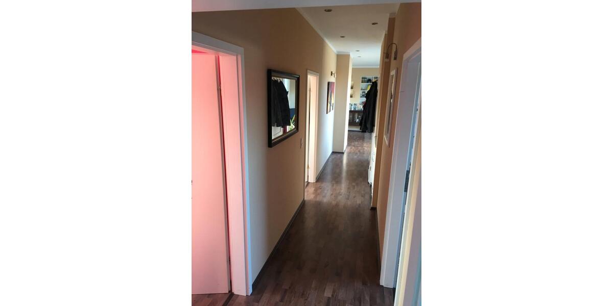 Dachgeschoßwohnung Tönisvorst - 4 Zimmer, 80 m&sup2;, 720&euro; | Angebot:26126042