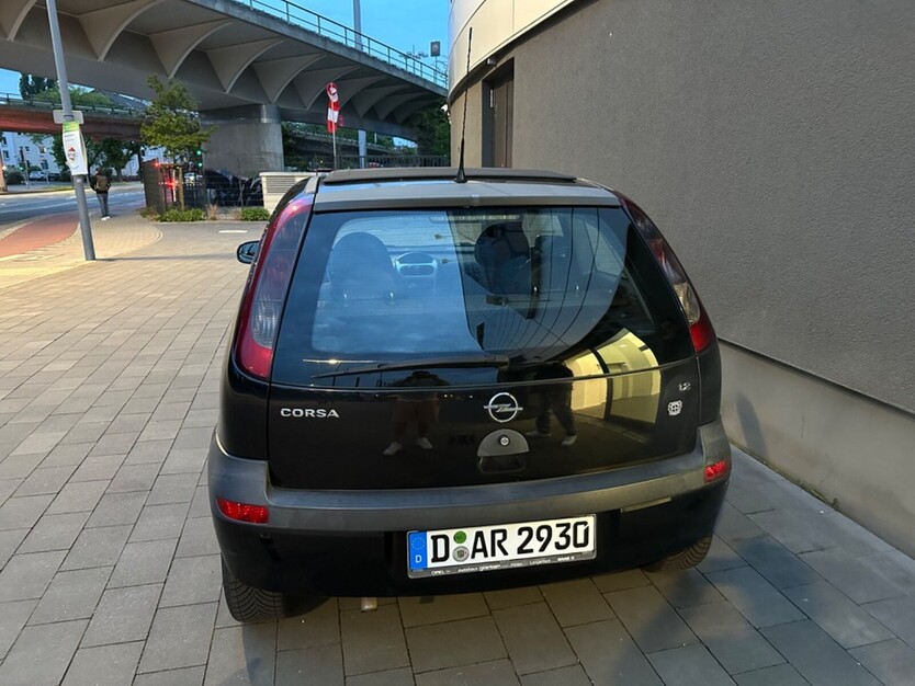 Opel Corsa C 154.000 km 1.750 € Düsseldorf 40213