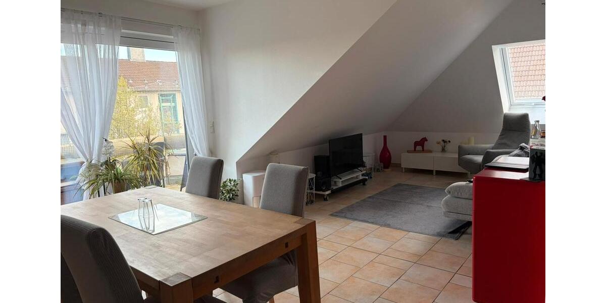 Dachgeschoßwohnung Herne Wanne-Bickern - 3.5 Zimmer, 87 m&sup2;, 900&euro; | Angebot:26165943