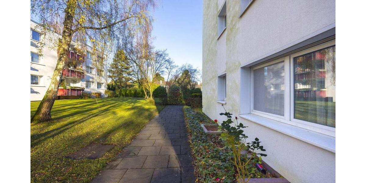 Großzügige 5-Zimmer-Wohnung mit zwei Bädern und Balkon in guter Lage von Büderich 5 zimmer