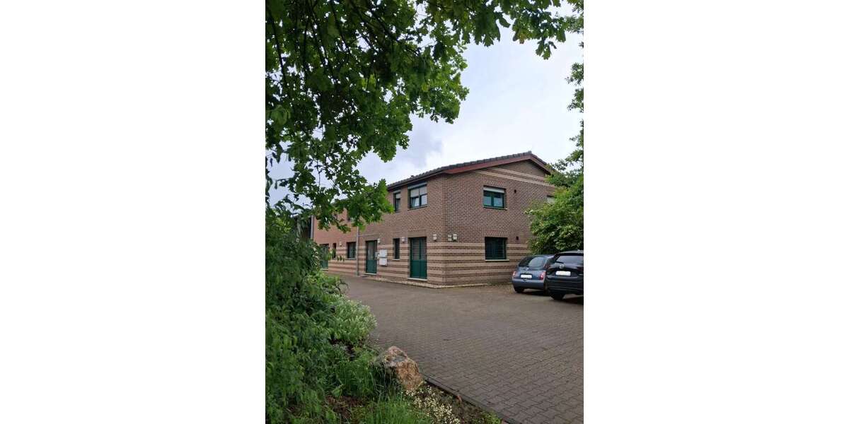 Etagenwohnung Krefeld Fischeln - 3 Zimmer, 104 m&sup2;, 1.000&euro; | Angebot:26626080