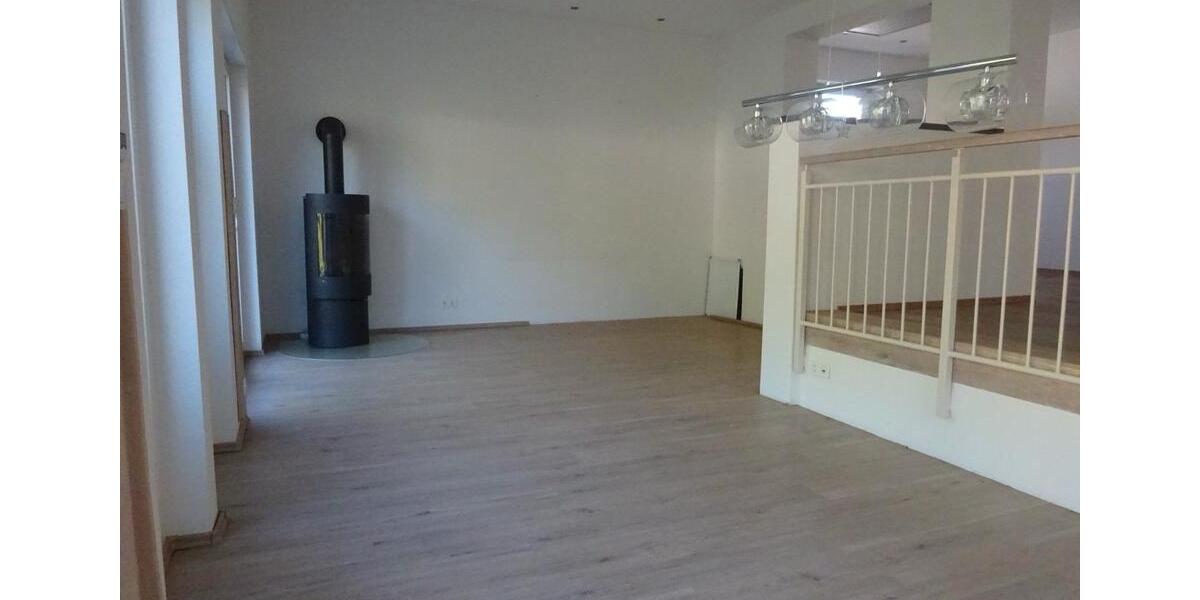 Einfamilienhaus Neukirchen-Vluyn Vluyn - 7 Zimmer, 220 m&sup2;, 599.000&euro; | Angebot:24813142