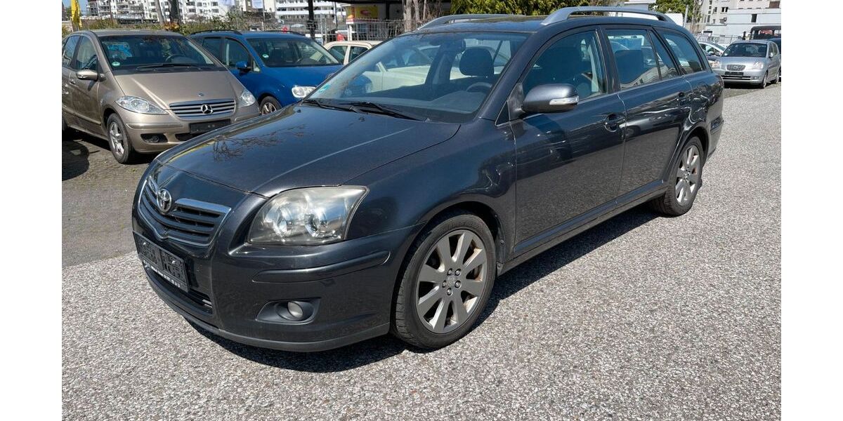 Toyota Avensis 292.931 km 2.500 &euro; Düsseldorf 40233