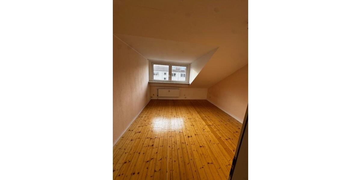 Wohn- und geschäftshaus mit Garagen in Duisburg Buchholz 12 zimmer