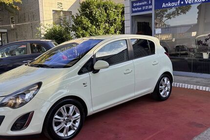 Opel Corsa 88.986 km 8.950 &euro; Essen 45141
