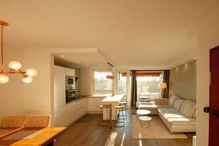 Möblierte 2-Zimmer-Wohnung mit Balkon und Wintergarten in Düsseldorf-Gerresheim 2 zimmer