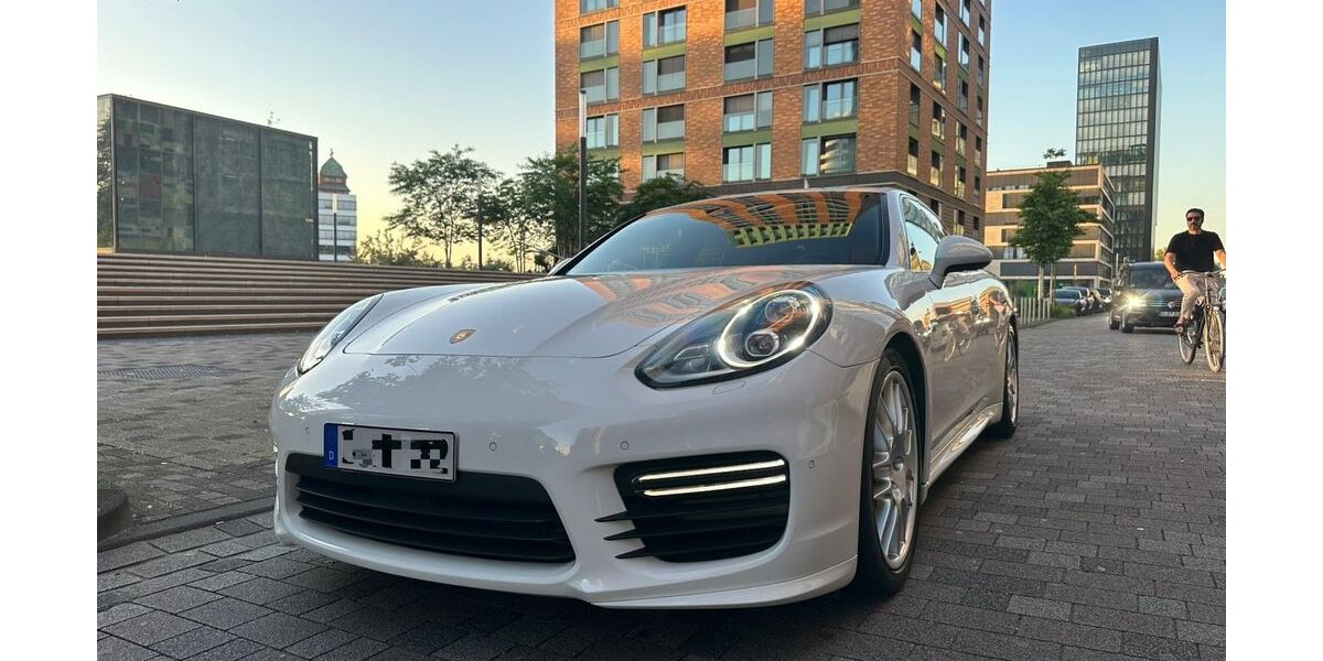 Porsche Panamera 85.000 km 38.500 &euro; Mülheim an der Ruhr 45472