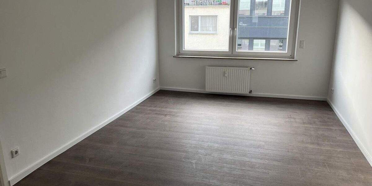 Etagenwohnung Krefeld Stadtmitte - 3 Zimmer, 91 m&sup2;, 710&euro; | Angebot:25780302