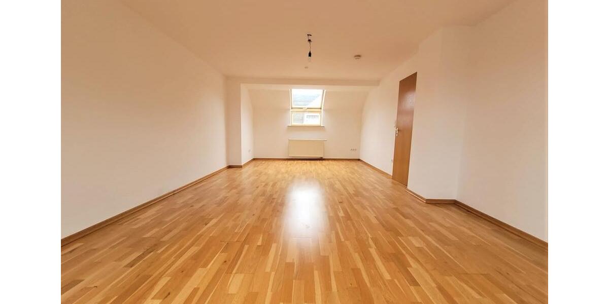 Helle Wohnung mit großem Wohnbereich| Gemeinschaftliche Terrassen-Nutzung 3 zimmer