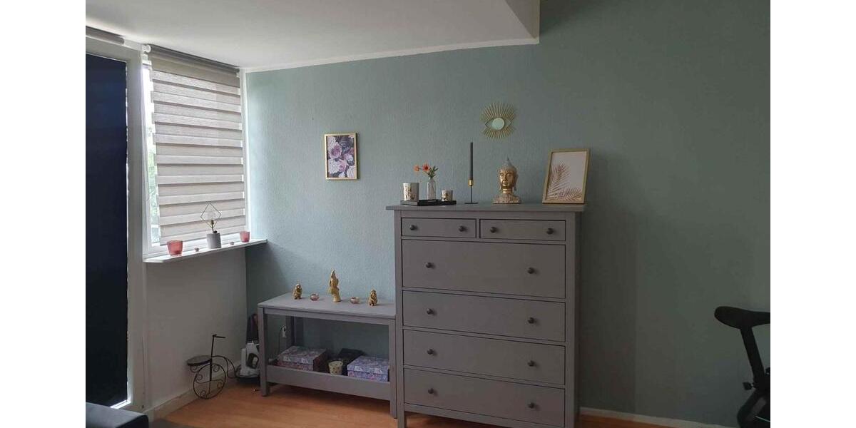 3 Zimmer DG-Wohnung mit Küche und Balkon in Fischeln 3 zimmer