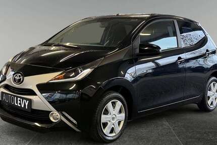 Toyota Aygo 33.738 km 8.890 &euro; Düsseldorf 40233