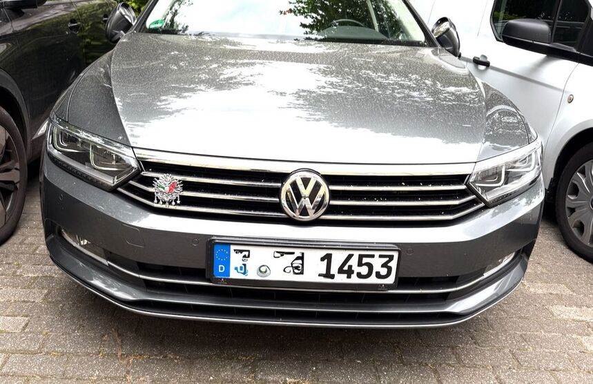 VW Passat 120.000 km 18.990 € Essen 45355