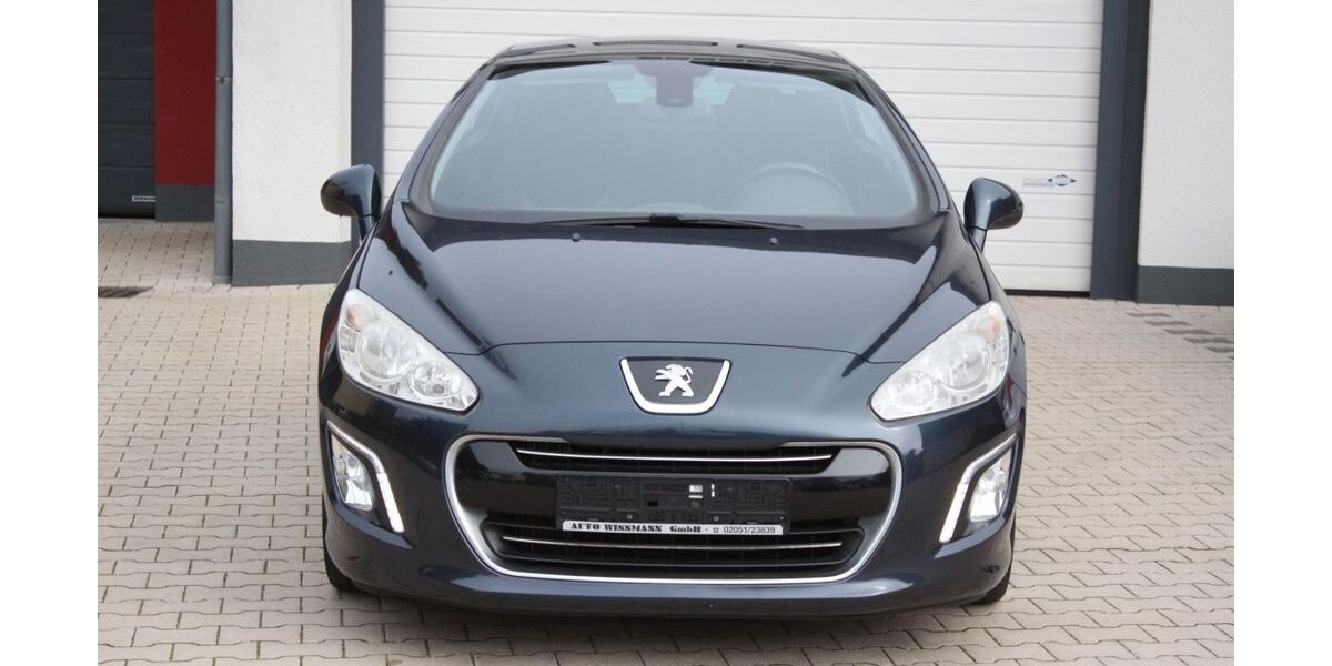 Peugeot 308 210.000 km 4.750 &euro; Velbert 42549