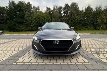 Hyundai i30 181.300 km 9.000 &euro; Bochum 44805