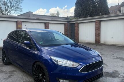 Ford Focus 132.000 km 8.800 &euro; Essen 45143