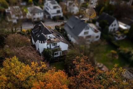 Haus zum Kaufen in Ratingen-Hösel 1.200.000 € 364 m² 13 zimmer