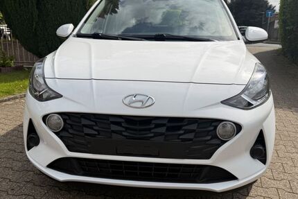 Hyundai i10 49.376 km 9.900 &euro; Bochum 44799