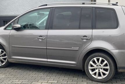 VW Touran 160.500 km 5.490 &euro; Bochum 44805