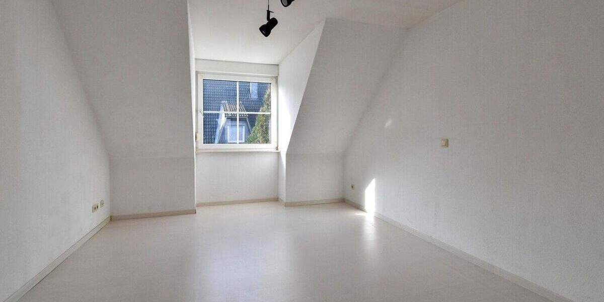 Doppelhaushälfte Duisburg / Huckingen Huckingen - 6 Zimmer, 150 m&sup2;, 579.000&euro; | Angebot:25070521