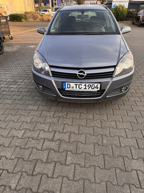 Opel Astra H 158.000 km 3.590 € Düsseldorf 40213