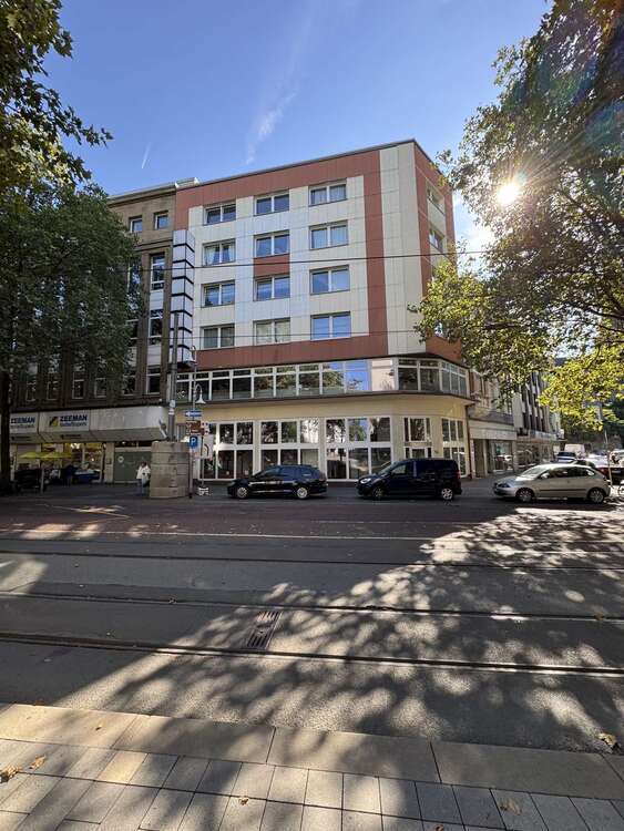 Haus zum Kaufen in Mülheim an der Ruhr 1.050.000 € 612 m² 12 zimmer