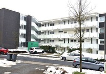 Gemütliche 2 ½ Zimmer ETW mit Loggia und Garage