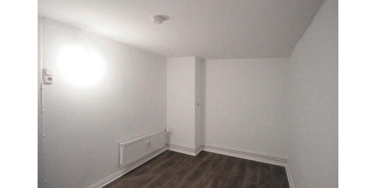 Dachgeschoßwohnung Bochum Wiemelhausen - 2.5 Zimmer, 40 m&sup2;, 445&euro; | Angebot:25380357