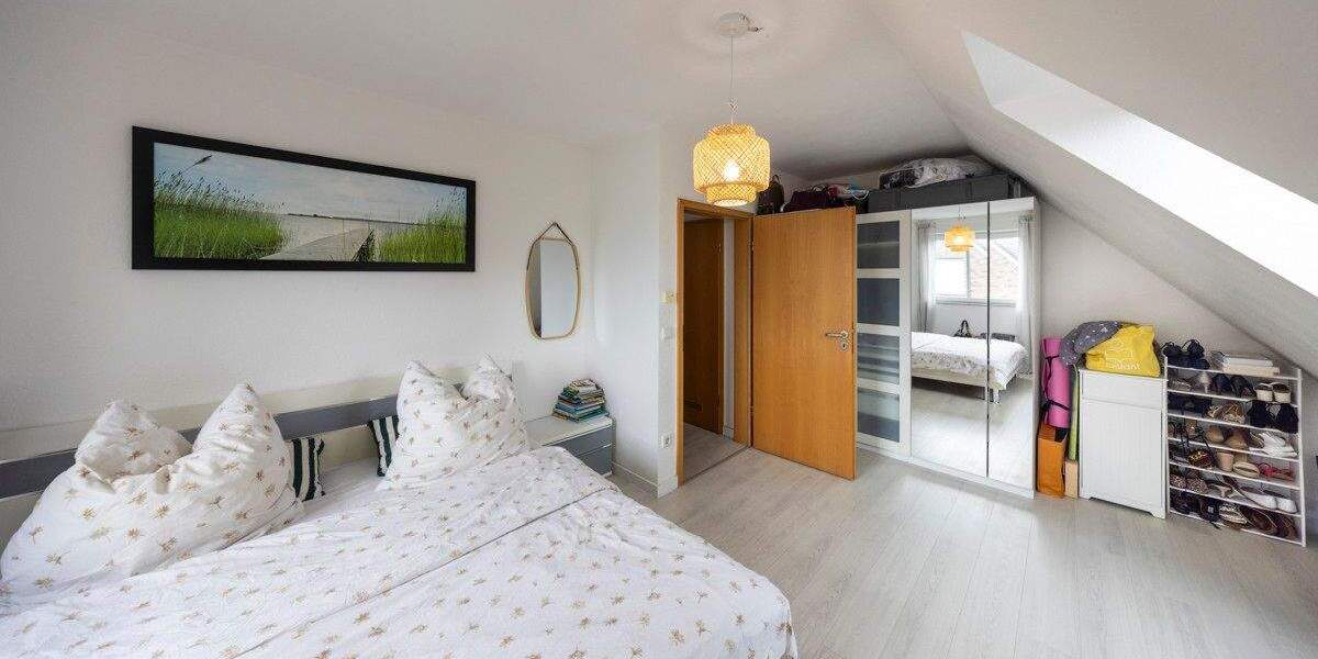 Reiheneckhaus mit 5 Zimmern und Garten in familienfreundlicher Lage von Osterath 5 zimmer