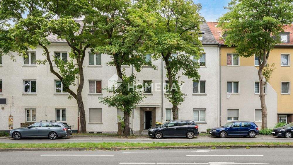 Sofort bezugsfrei: Charmante Erdgeschosswohnung mit Loggia und Gartenmitbenutzung 2 zimmer