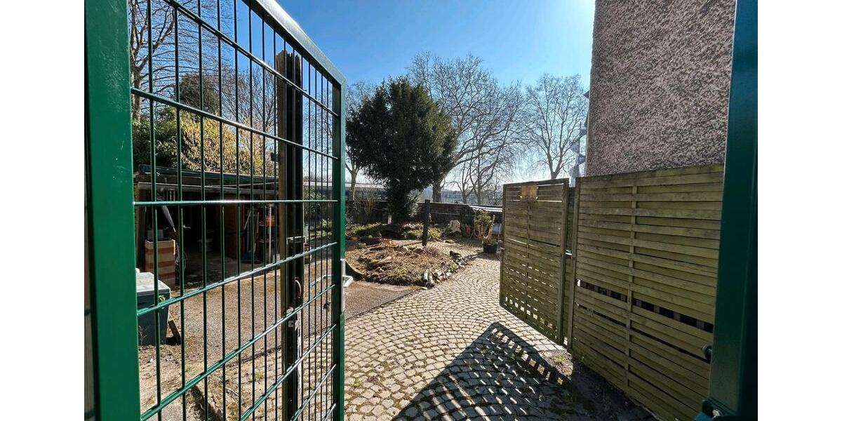 Eigentumswohnung EG Altbau 4,5 Zi. Garten Stadtnah 4.5 zimmer