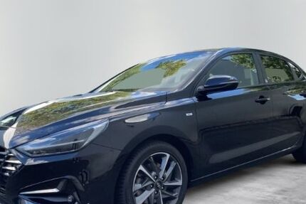 Hyundai i30 62.945 km 17.990 &euro; Düsseldorf 40472