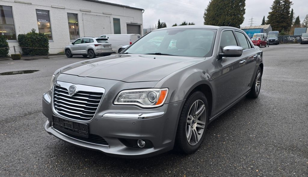 Lancia Thema 160.000 km 9.400 &euro; Düsseldorf - Bezirk 8 40231