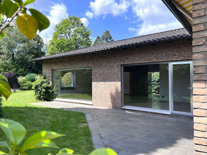 Haus zum Kaufen in Krefeld 649.000 € 125 m²