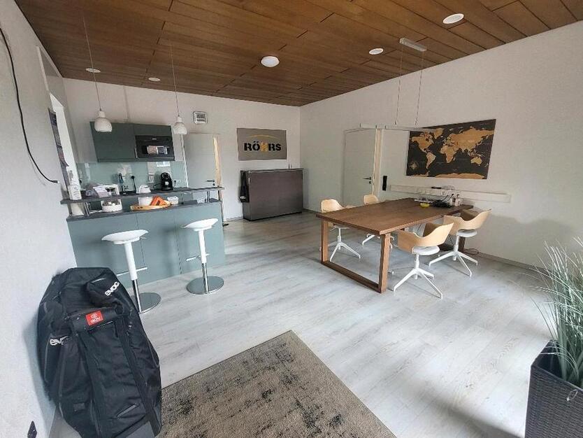 Arbeiten und Wohnen, großzügige Villa zur gewerblichen Nutzung