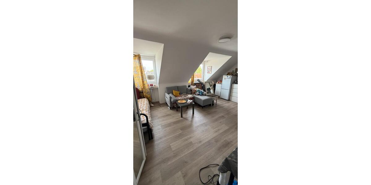 Dachgeschoßwohnung Düsseldorf Derendorf - 1 Zimmer, 25 m&sup2;, 500&euro; | Angebot:26384284