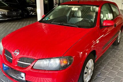 Nissan Almera 172.000 km 1.690 &euro; Oberhausen 46045