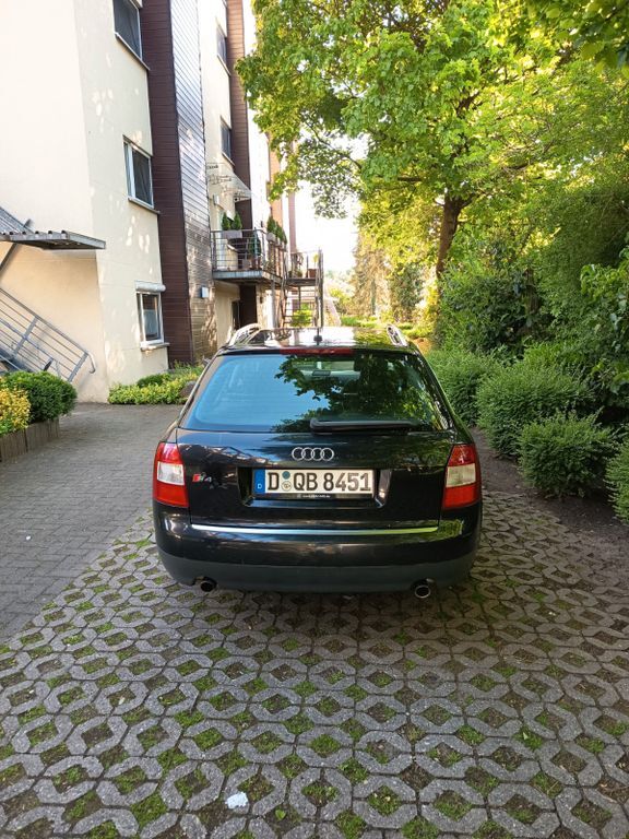 Audi A4 365.000 km 999 € Düsseldorf 40229