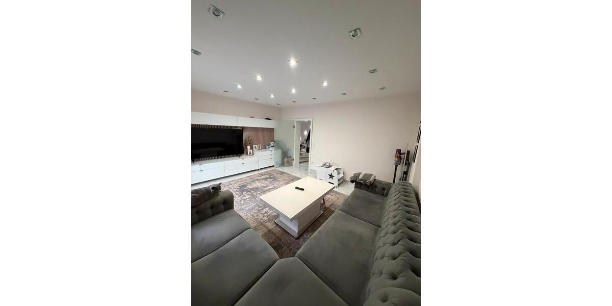 Reihenhaus Gladbeck Alt-Rentfort - 4 Zimmer, 64 m&sup2;, 1.920&euro; | Angebot:26283578